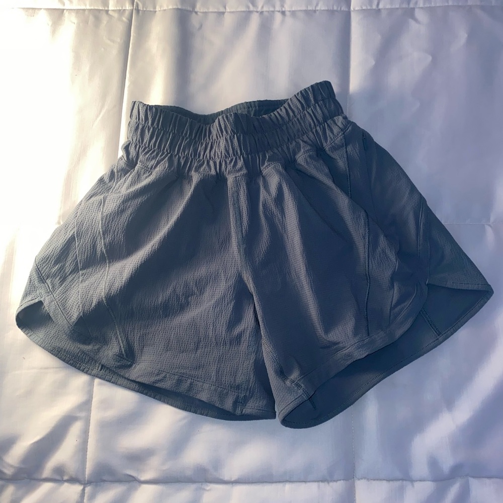 Green Lululemon 4inch hotty hots